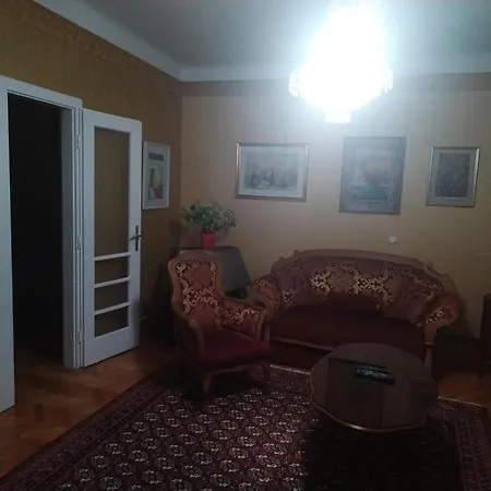 Deluxe For 6 People *