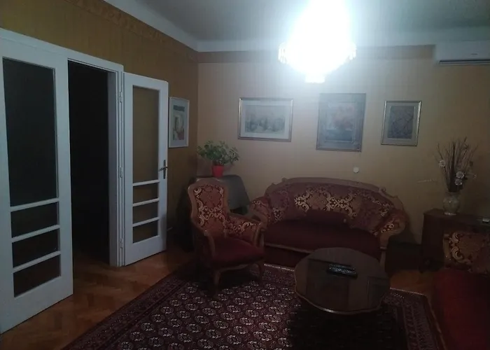 Deluxe For 6 People *